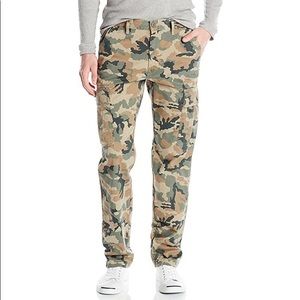 Levis Jeans Men's 541 34 x 34 Camo Pant